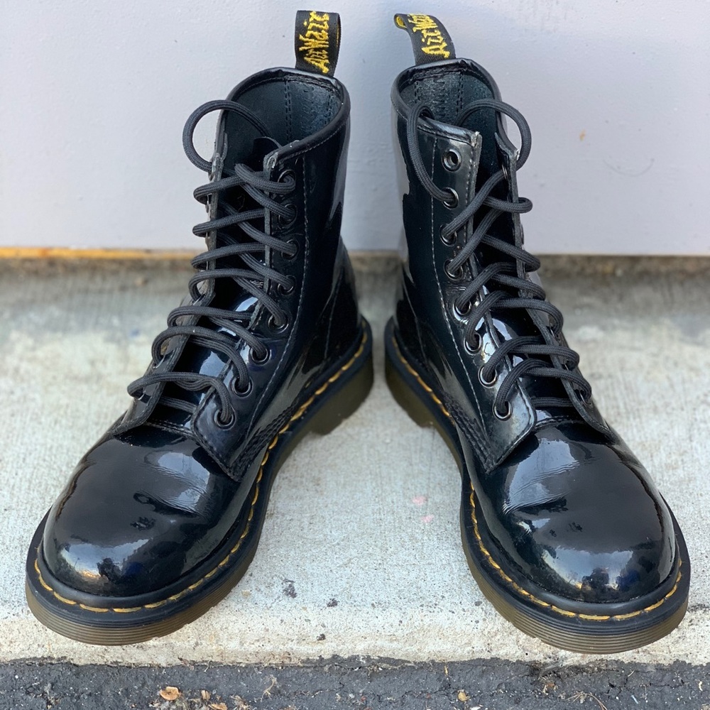Dr. Martens Boots BLACK PATENT LAMPER